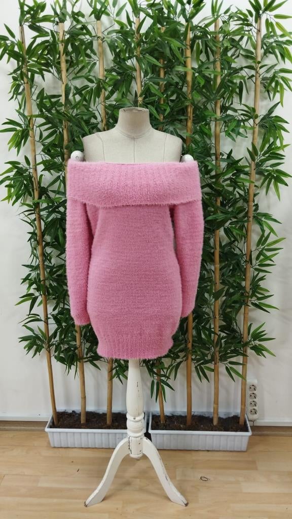 Kadın Uzun Kollu Omuzlardan Açık Kısa şardonlu Triko Elbise