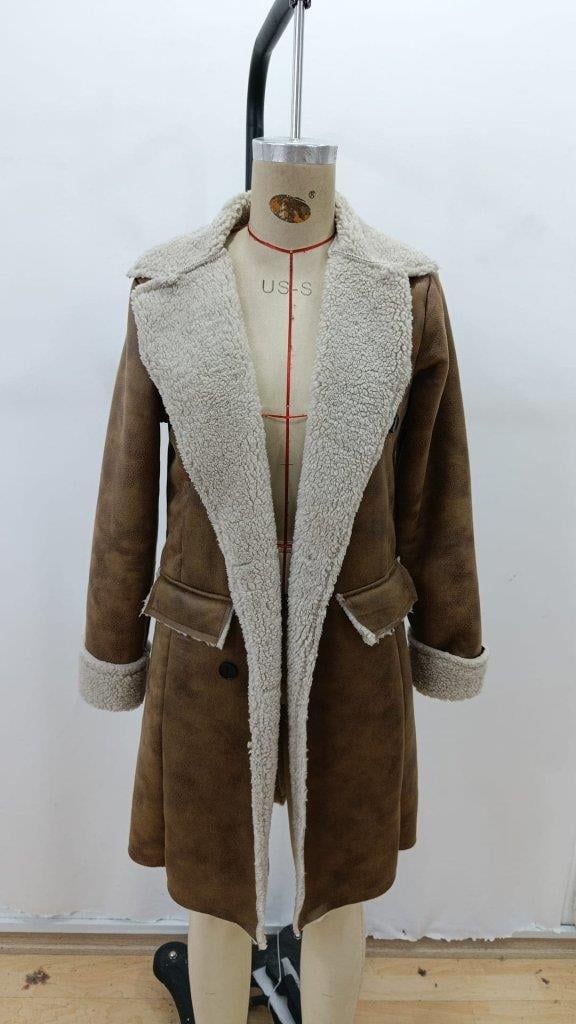 Kadın Uzun Kollu Yakalı Düğmeli Süet Mini Manto