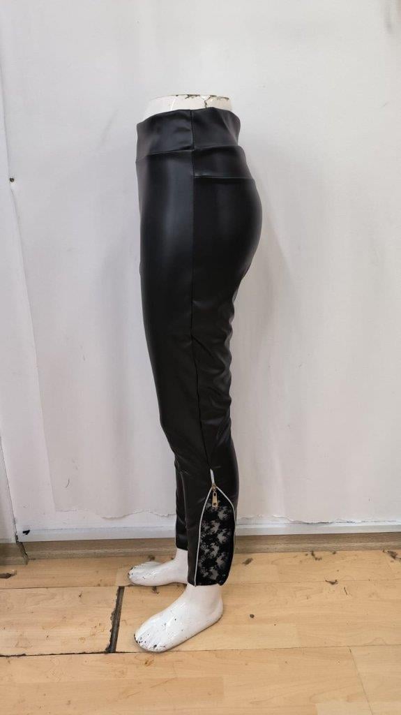 Kadın Yüksek Bel Yandan Yırtmaçlı Dantel Detaylı Deri Tayt