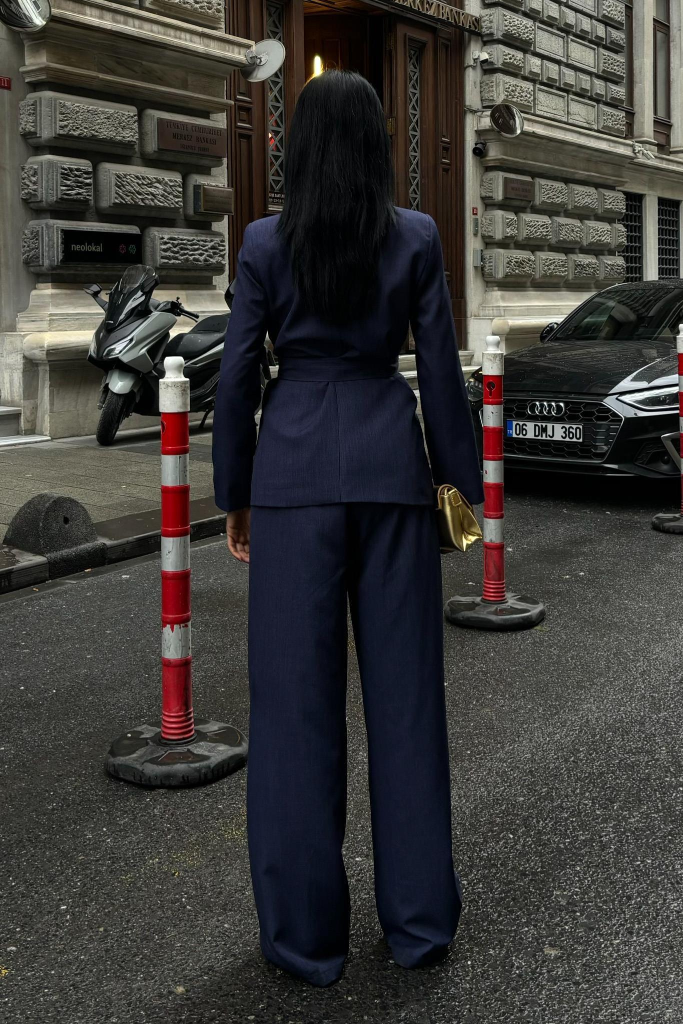 Kuşaklı Ceket ve Kemer Detaylı Pantolon Takım 10022 R8-H-K5