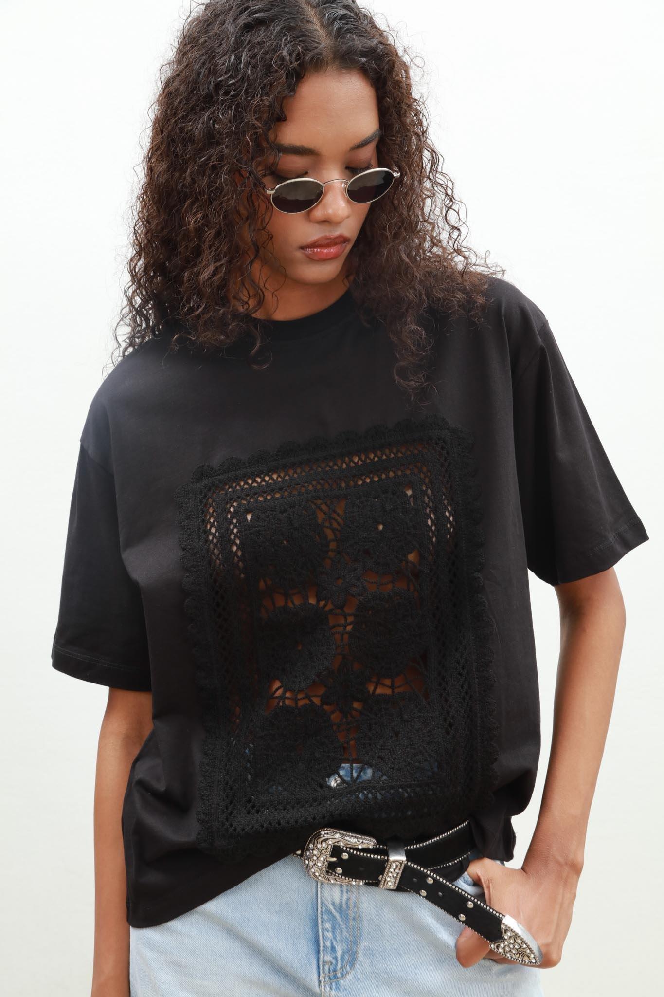 Melasti Motifli Brodeli Tişört 8019-8 R5-C-K2