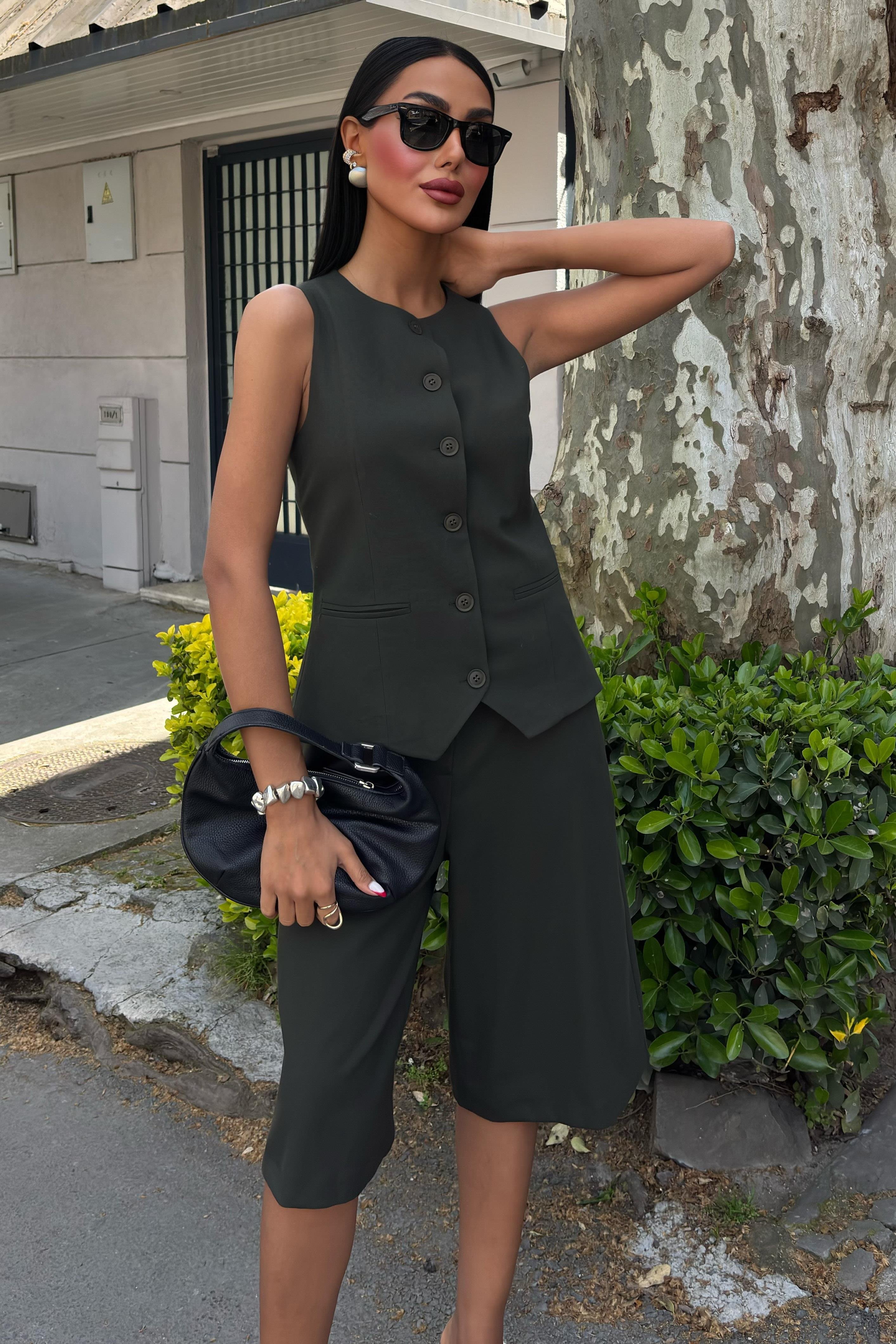 Midi Şortlu ve Yelekli Viscon Takım 10167 R7-C-K3