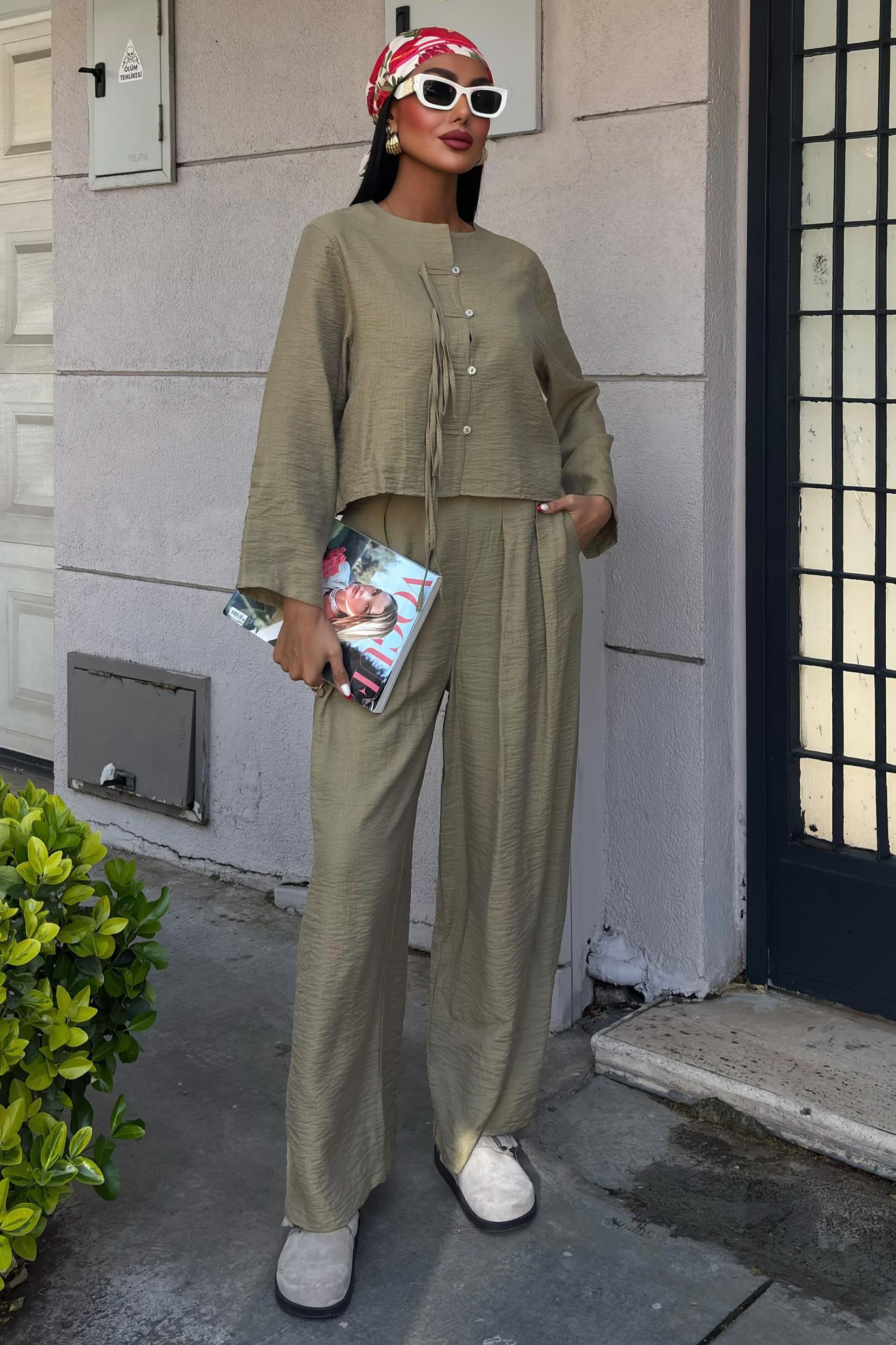 Önü İnce Kordon Detaylı ve Double Paça Pantolonlu Takım 10180 R7-K-K2