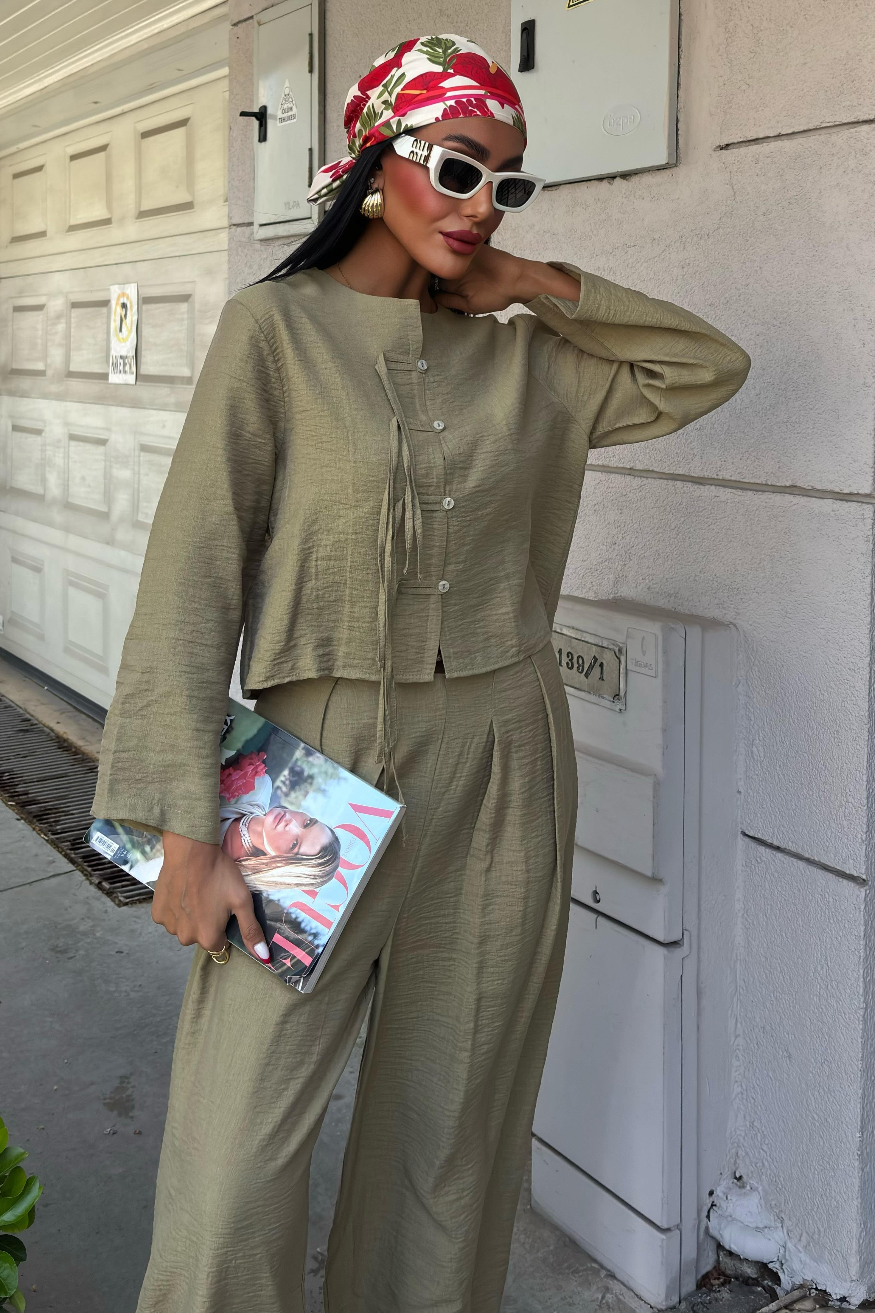 Önü İnce Kordon Detaylı ve Double Paça Pantolonlu Takım 10180 R7-K-K2