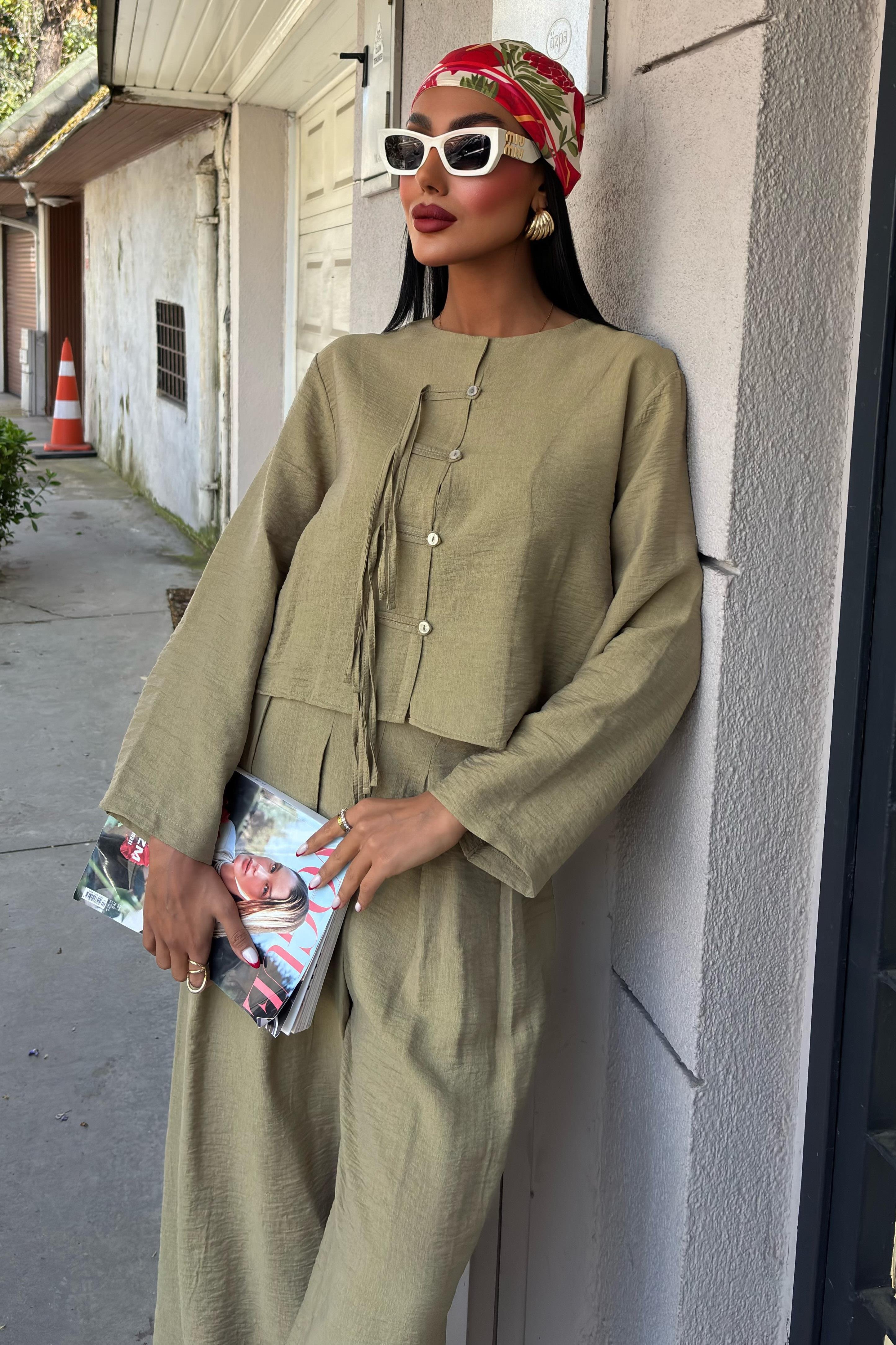 Önü İnce Kordon Detaylı ve Double Paça Pantolonlu Takım 10180 R7-K-K2