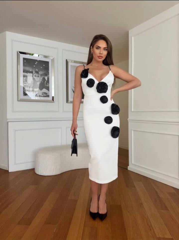 ÖZEL FİYAT İp Askısı Taşlı Gül Detaylı Tasarım Elbise