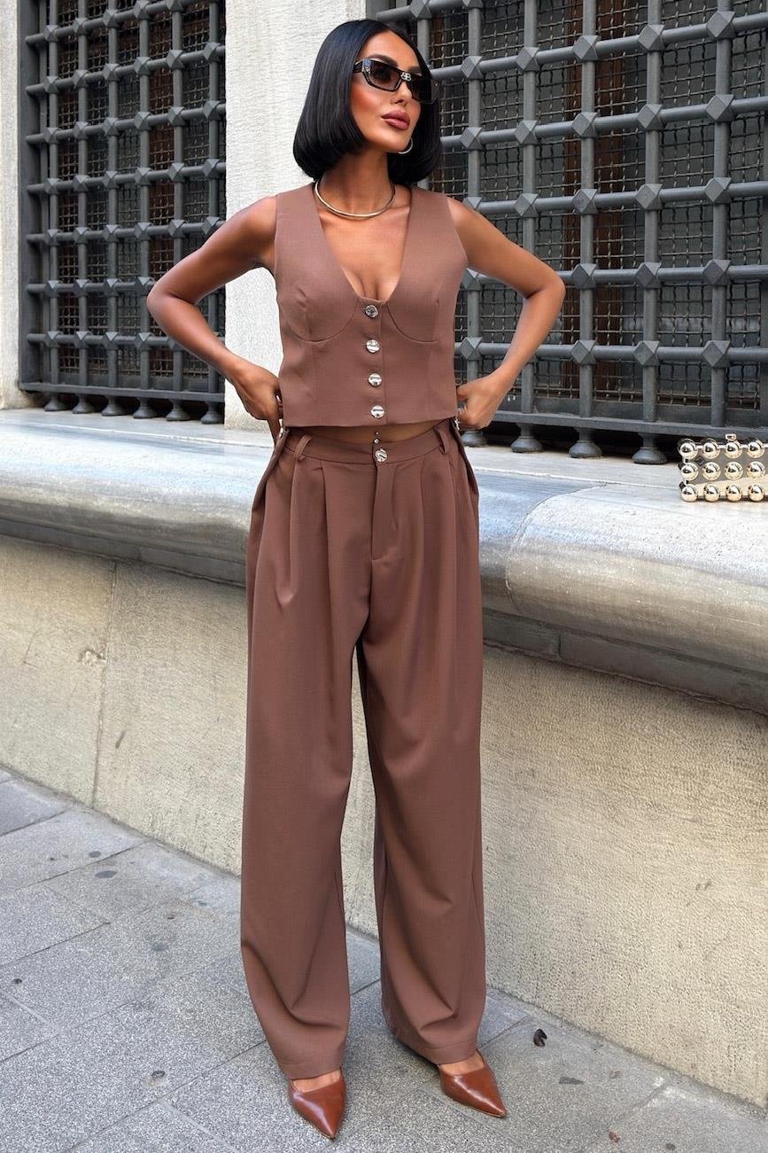 Pantolonu Yan Pile ve Düğme Detaylı Yelekli Takım 10261 R10-E-K5
