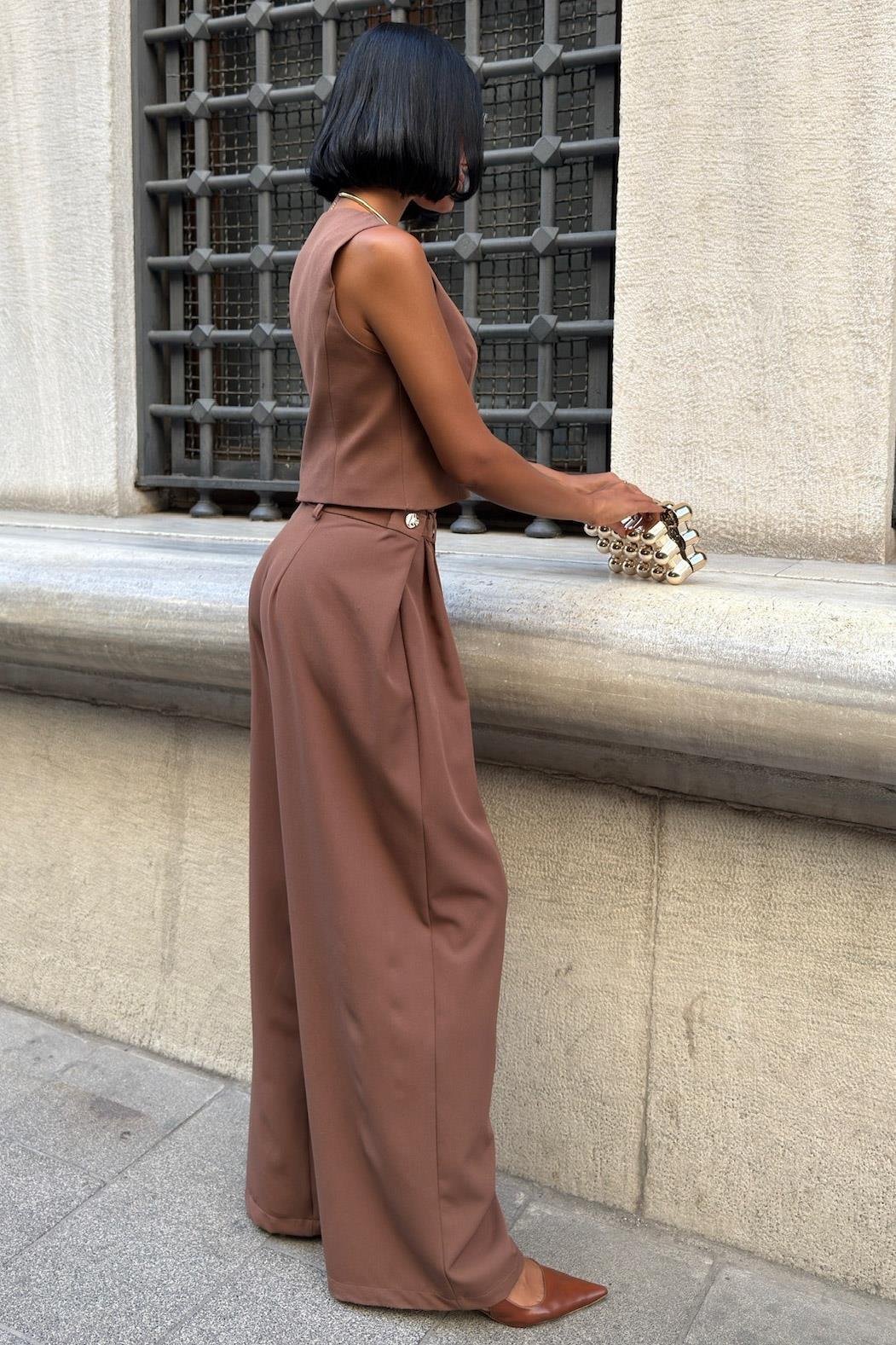 Pantolonu Yan Pile ve Düğme Detaylı Yelekli Takım 10261 R10-E-K5