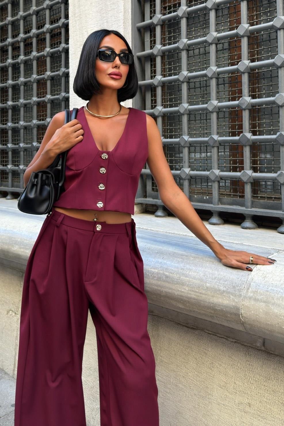 Pantolonu Yan Pile ve Düğme Detaylı Yelekli Takım 10261 R10-E-K5