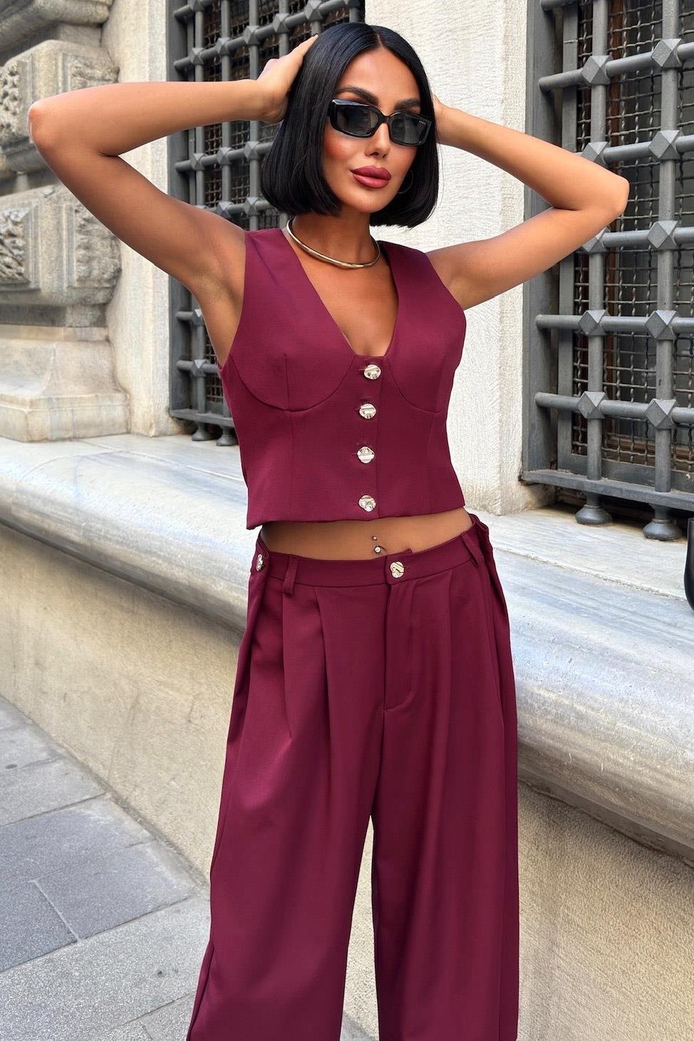 Pantolonu Yan Pile ve Düğme Detaylı Yelekli Takım 10261 R10-E-K5