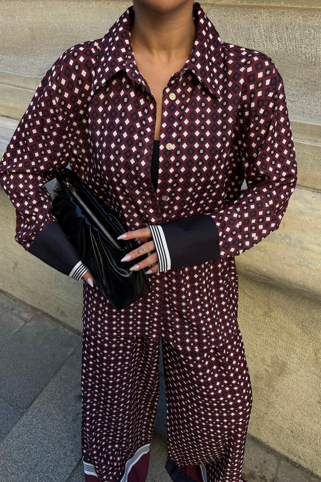 Su Yolu Detay Saten Takım 10010