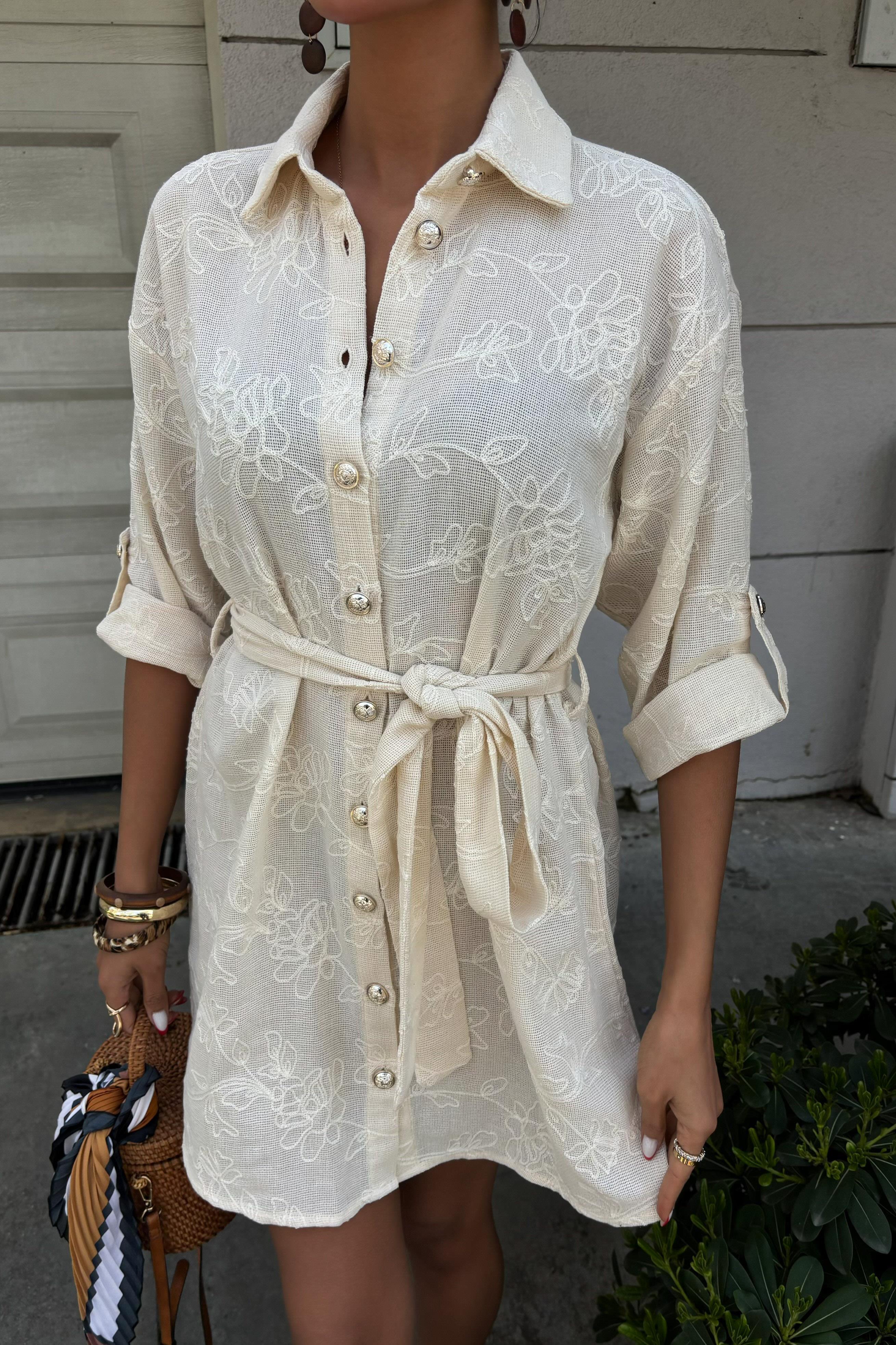 Süzene Nakışlı ve Gold Düğmeli Elbise 2742 R6-J-K3