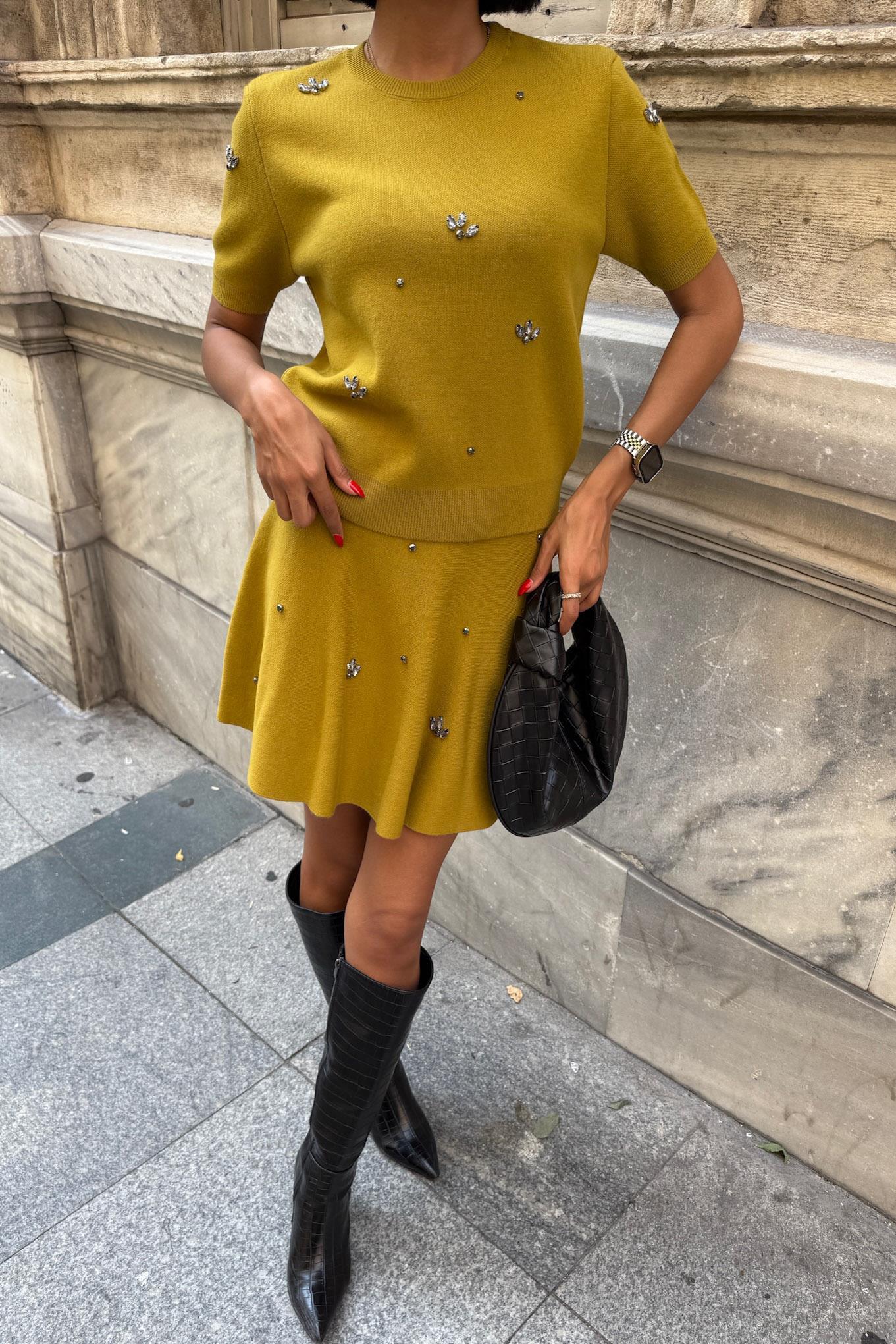 Taş İşlemeli Etekli Triko Takım 10220 R1-E-K1