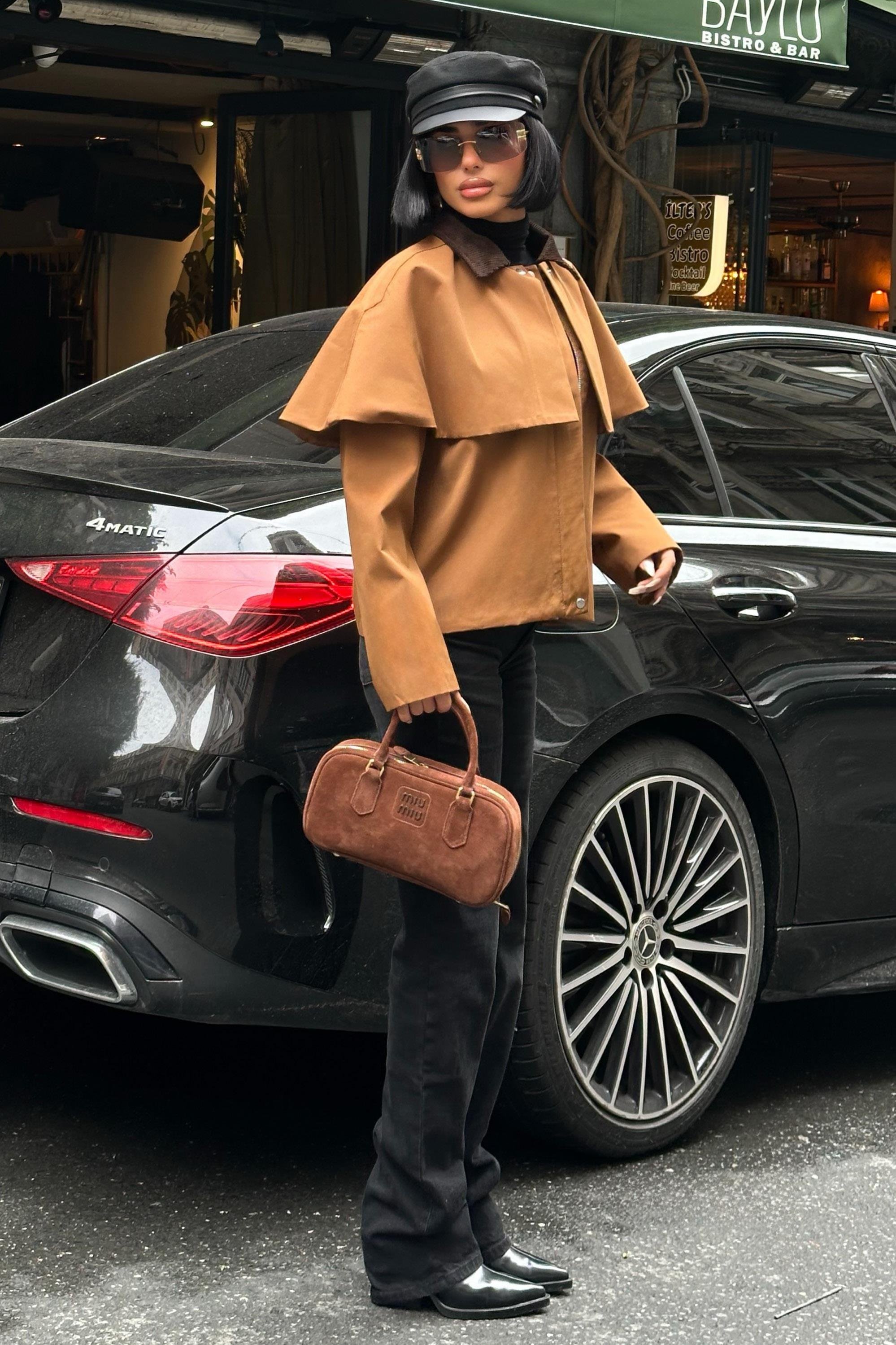 Trençkot Stil Pelerinli Ceket – Kadife Detay Mont 7076-08