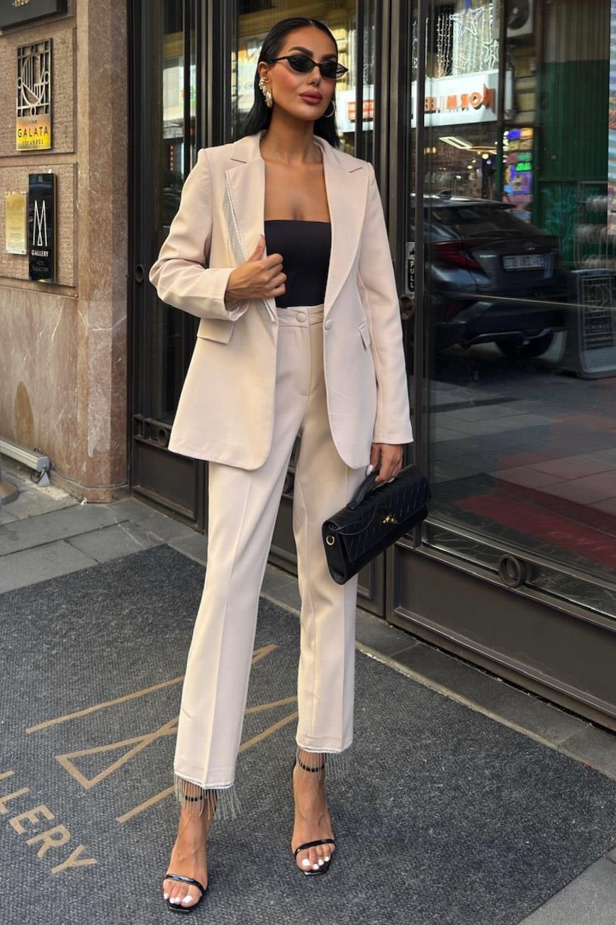 Yaka ve Paçaları Püsküllü Takım Elbise 10043 R8-D-K3