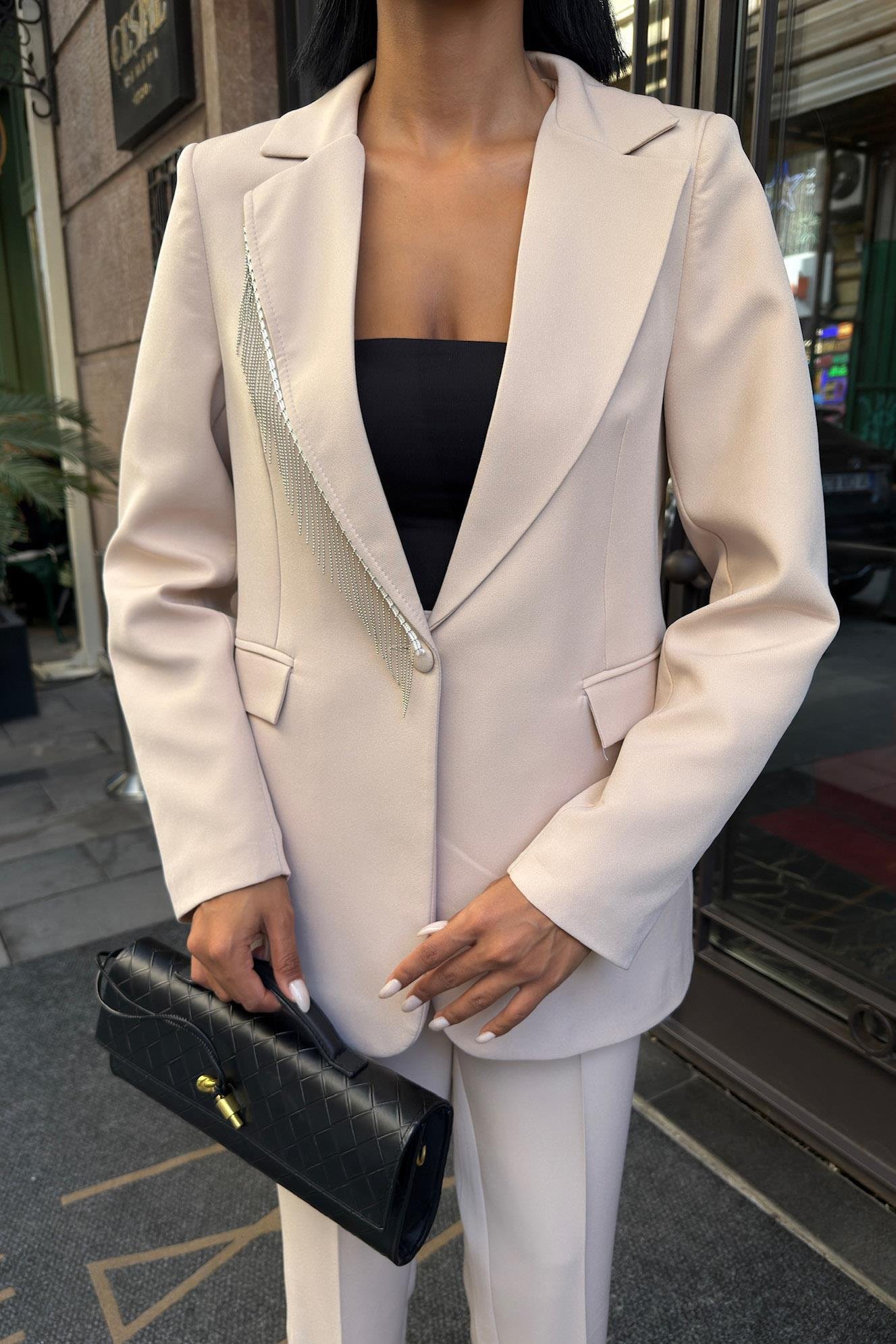 Yaka ve Paçaları Püsküllü Takım Elbise 10043 R8-D-K3