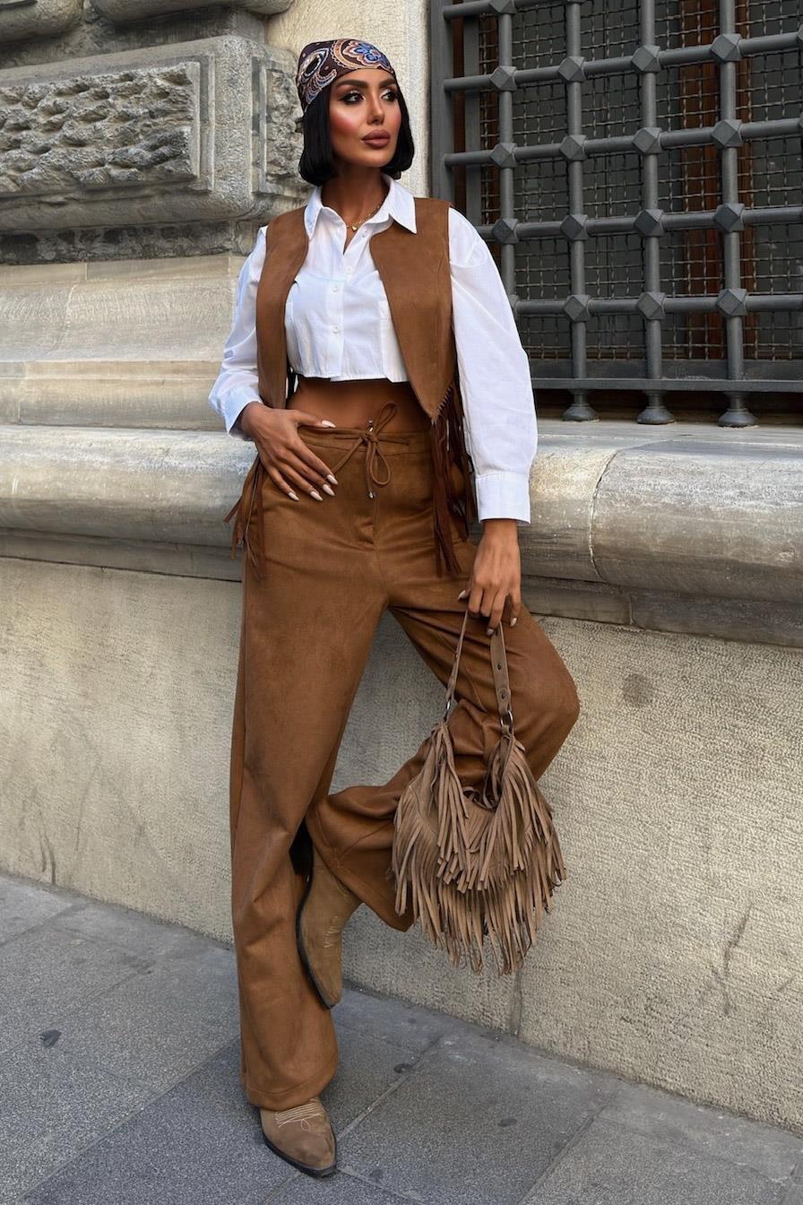 Yeleği Püsküllü Süet Takım 10273