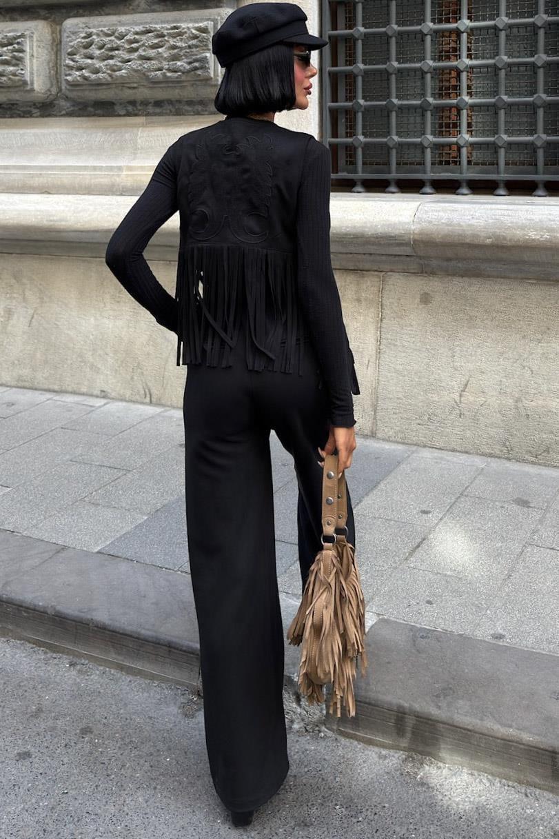 Yeleği Püsküllü Süet Takım 10273