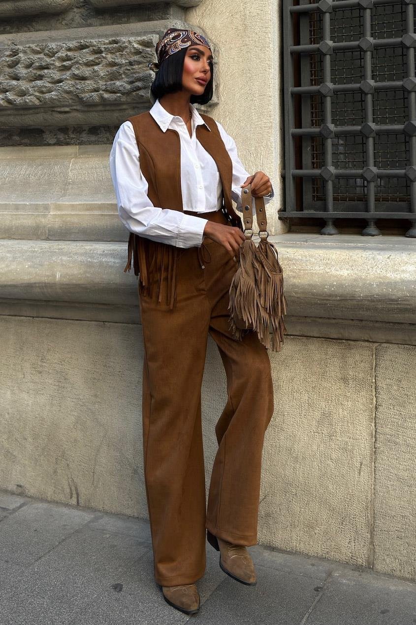 Yeleği Püsküllü Süet Takım 10273