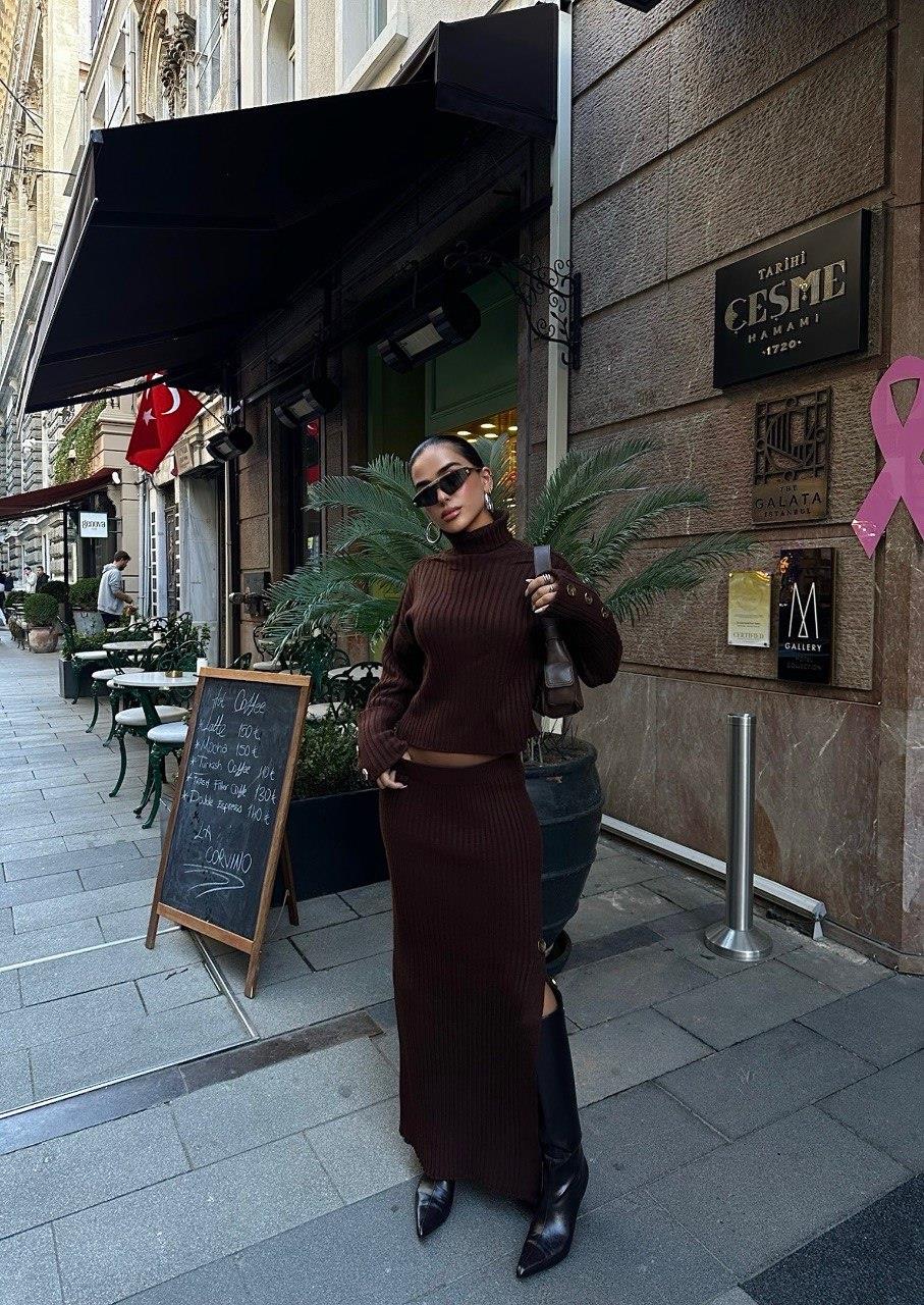 Zr model düğme detay etekli triko takım - KAHVE