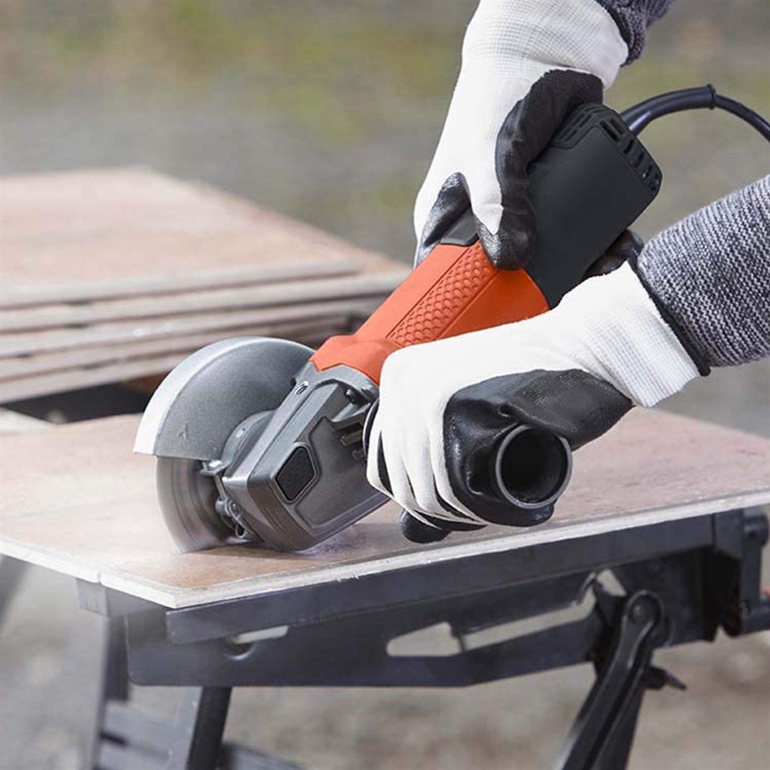 Black Decker 750w 115mm Avuç Taşlama Beg110