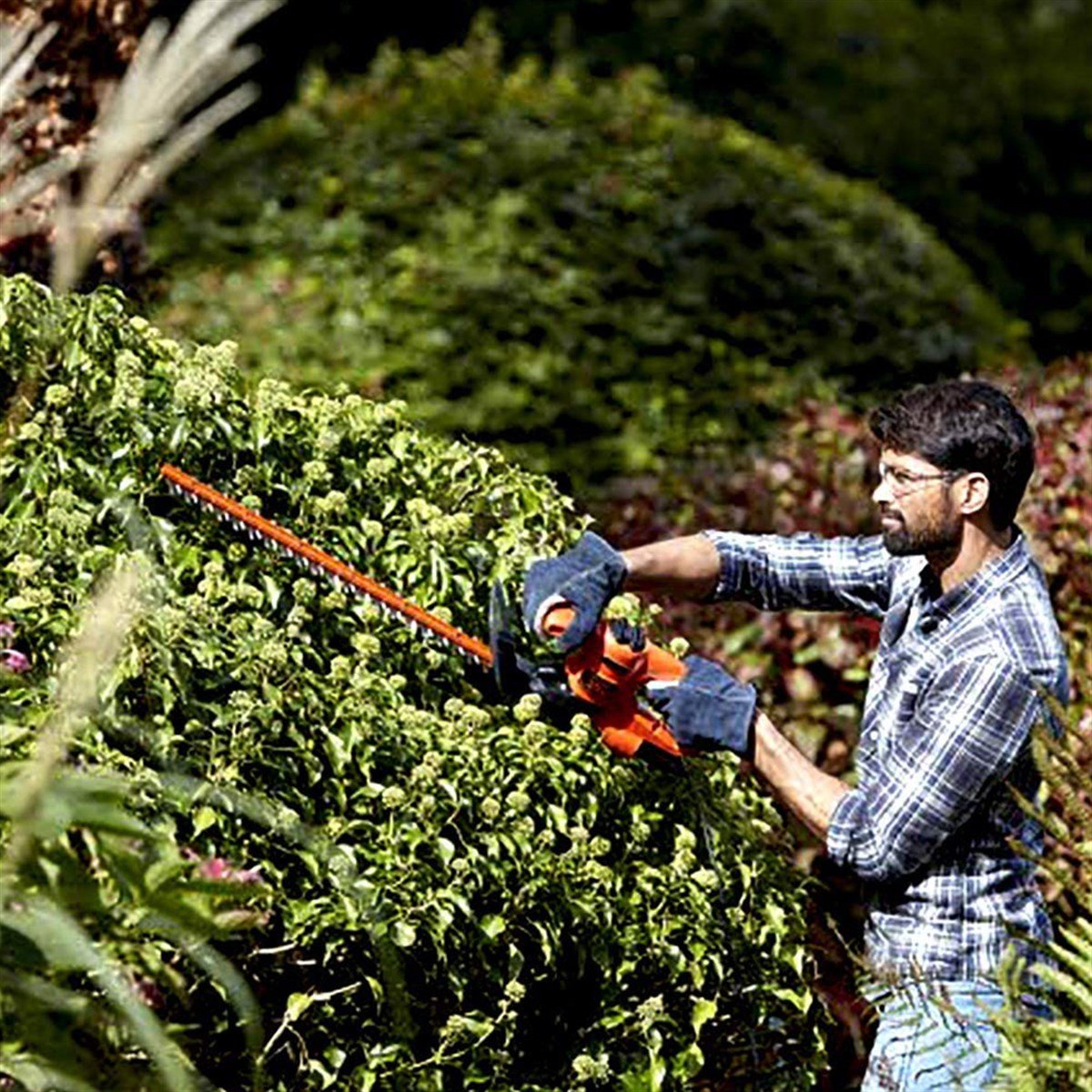 BLACK DECKER ÇİT BUDAMA MAKİNESİ - BEHT201-QS