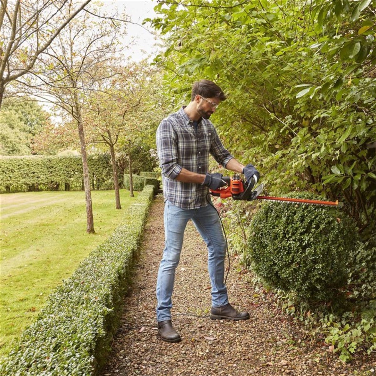 Black&Decker Elektrikli Çit Budama Çift Bıçak 550 W - BEHTS451-QS