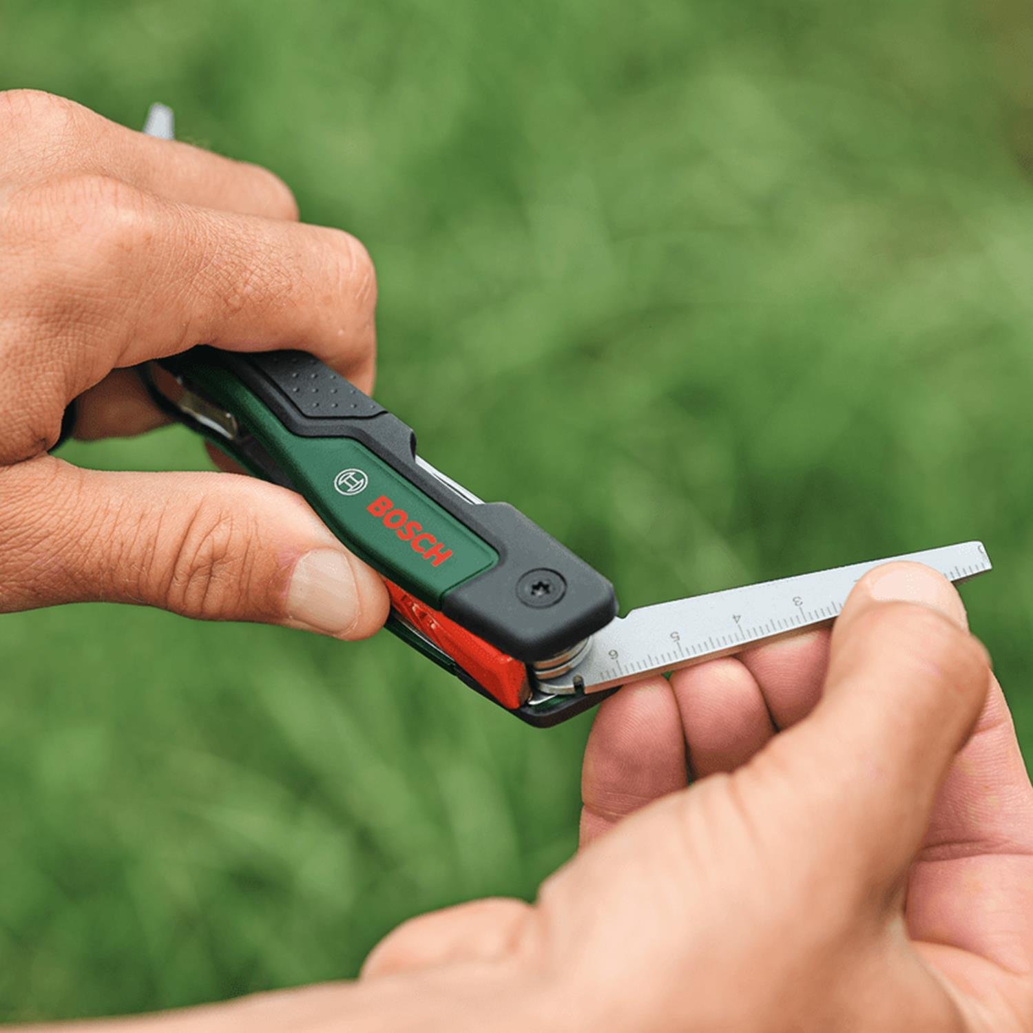 Bosch Çok Amaçlı Alet Çakı (16 Özellik) - 1600A02Z98