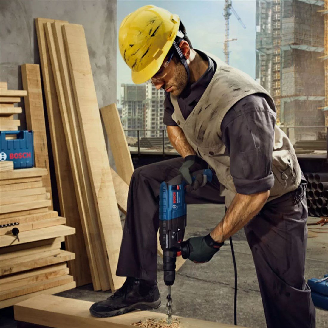 Bosch GBH 240 Kırıcı Delici (Anahtarlı Mandren Setli) - 0611272104