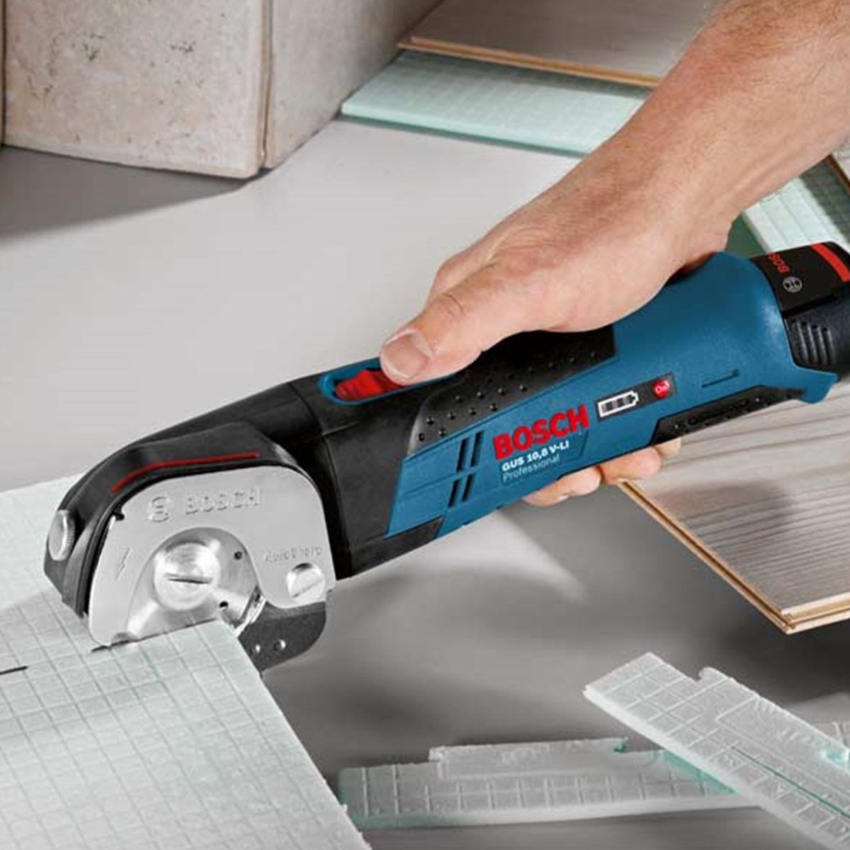 BOSCH GUS 12V-300 Akülü Universal Makas (Solo Makina)