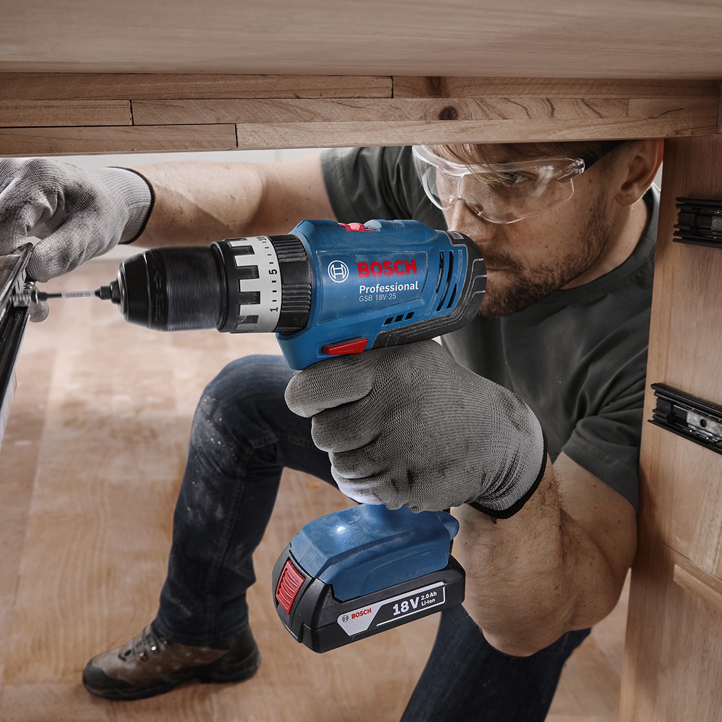 Bosch Professional GSB 18V-25 Akülü Darbeli Vidalama + GBH 18V-18 Akülü Kırıcı Delici  2 Ah Tek Akü Kombi Set - 0615A5007P