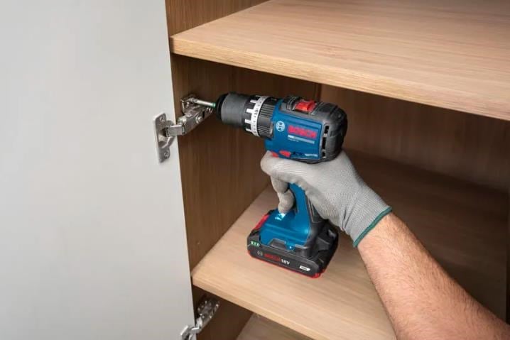 Bosch Professional GSB 18V-52 Akülü Darbeli Delme Vidalama, Çift Akülü (2*2,0Ah) - 06019S012C