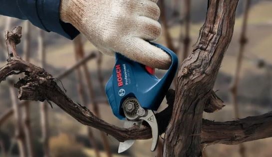 Bosch Professionel GGP 12V-25 (2x3 Ah) Akülü Budama Makası - 06008D8100