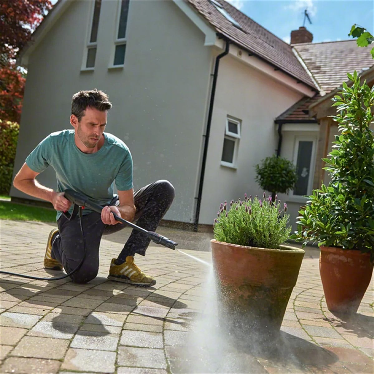 BOSCH Universal Aquatak 135 W/EE Basınçlı Yıkama  - 06008A7C00