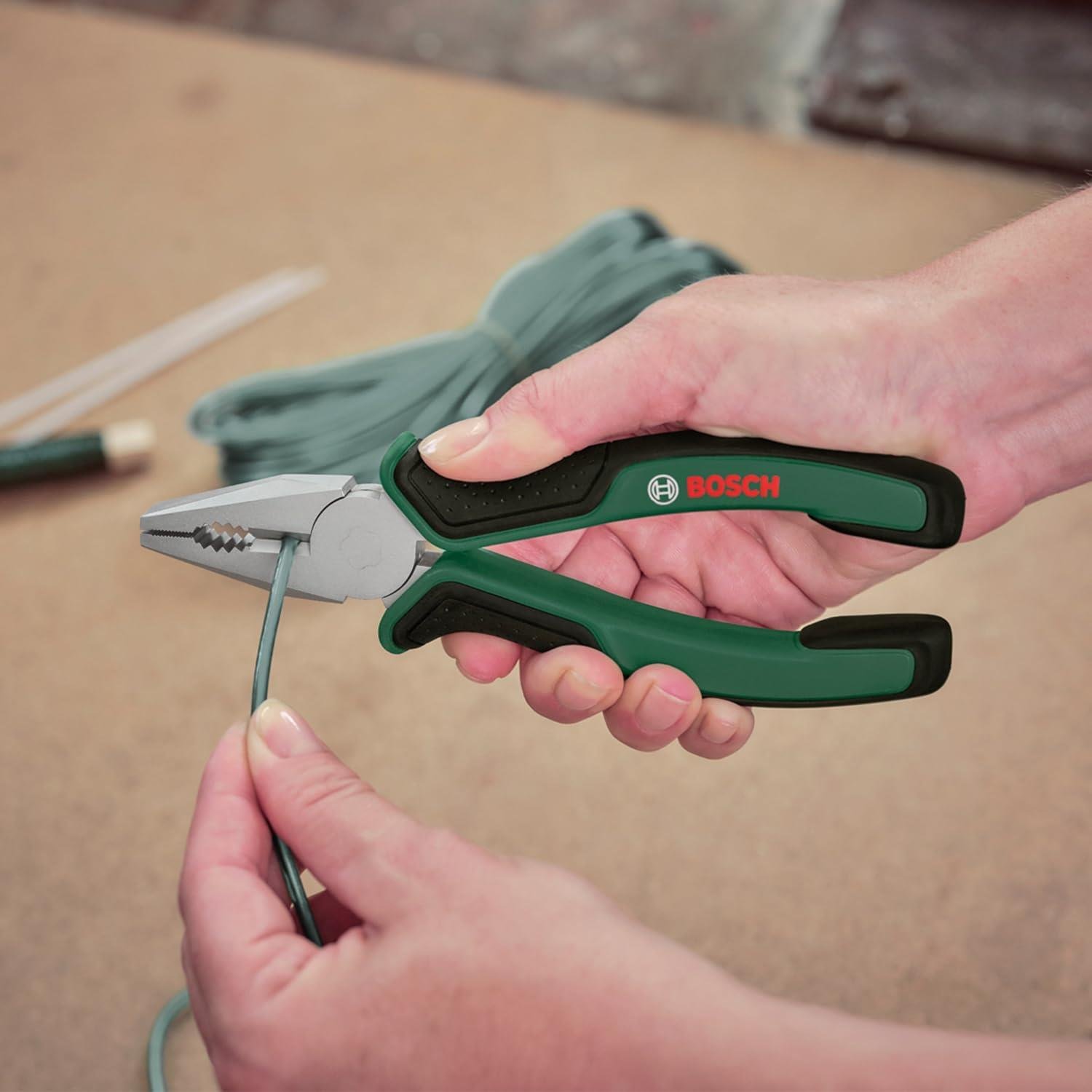 Bosch Universal El Aleti Seti 25 Parça (Set 1) - 1600A02BY6