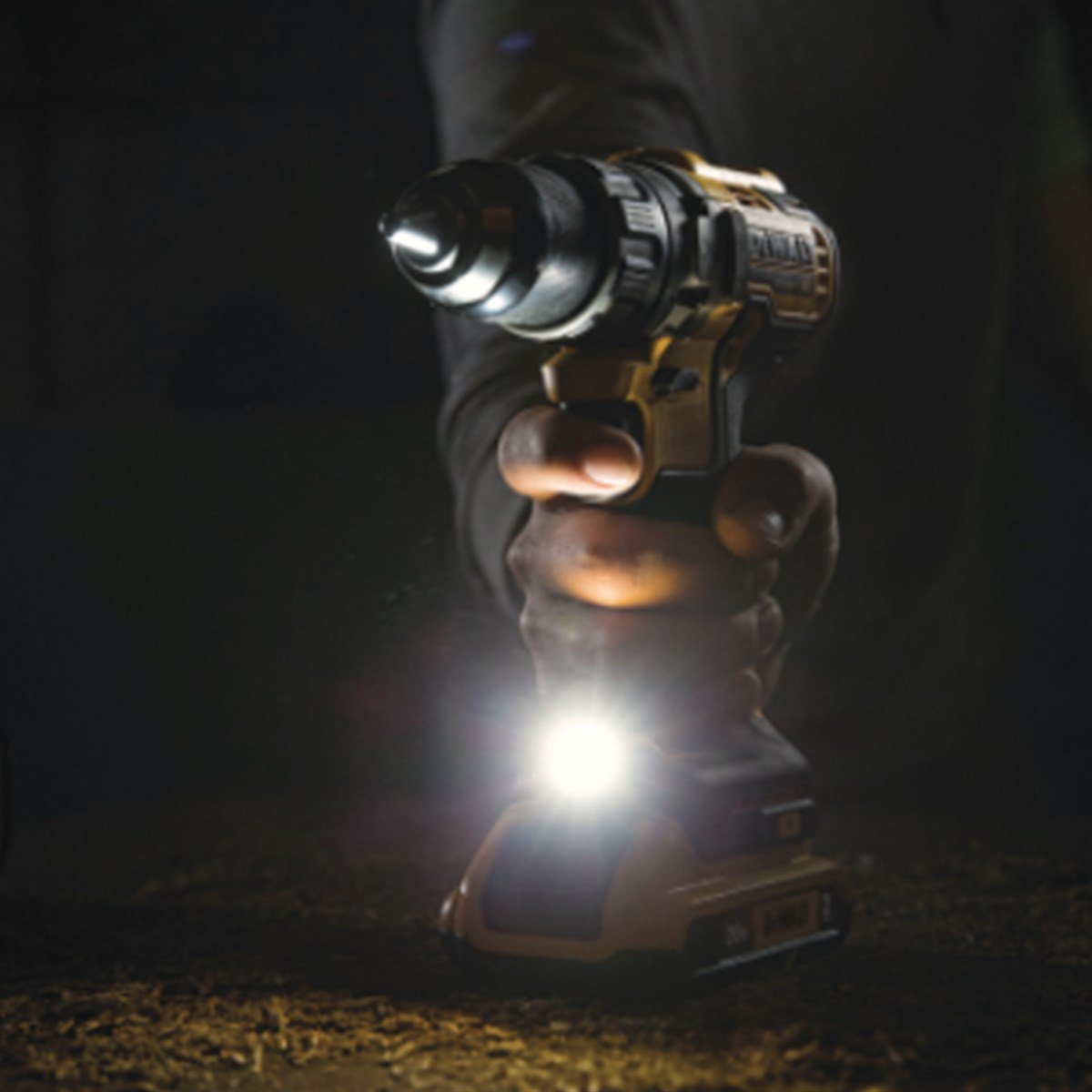 Dewalt 18V XR Çift Akülü Darbeli Matkap - DCD796D2