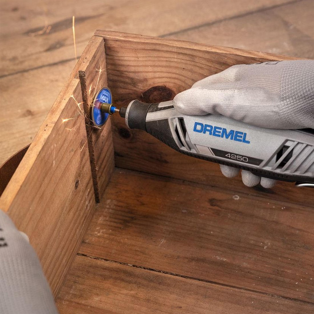Dremel 4250-3/45 EU Çok İşlevli El Motoru175 W F0134250JF