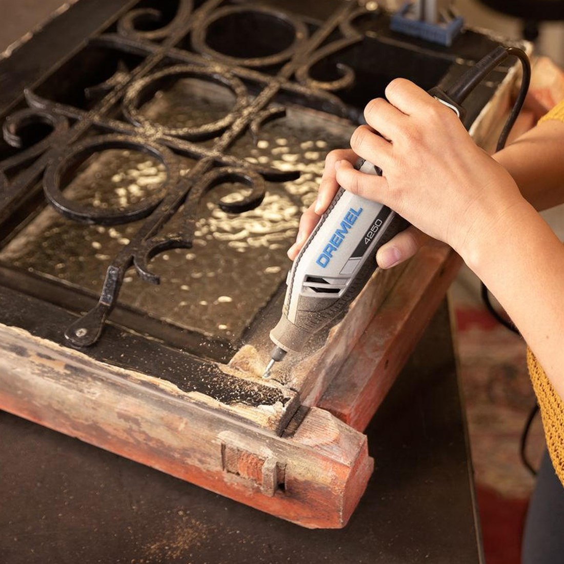 Dremel 4250 (4250-35) Yüksek Performans Kablolu Çok Amaçlı El Motoru - F0134250JA