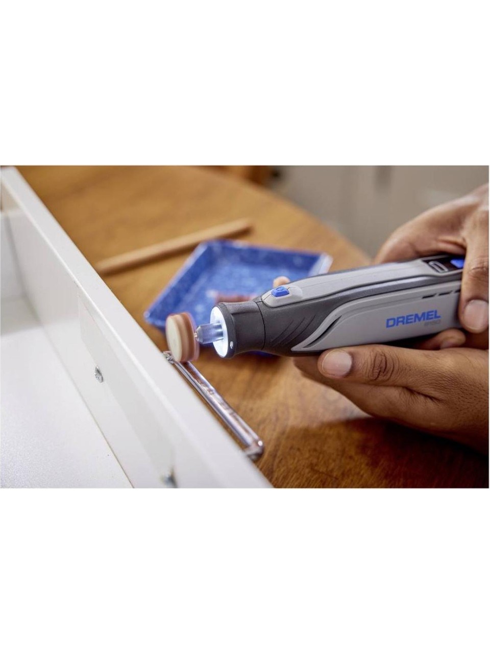 Dremel 8150-20 Akülü Gravür Taşlama Makinesi ve Çok Amaçlı El Motoru, 7,2V Kömürsüz Motor USB-C Şarjlı + 20 Parça Aksesuarlı - F0138150JA