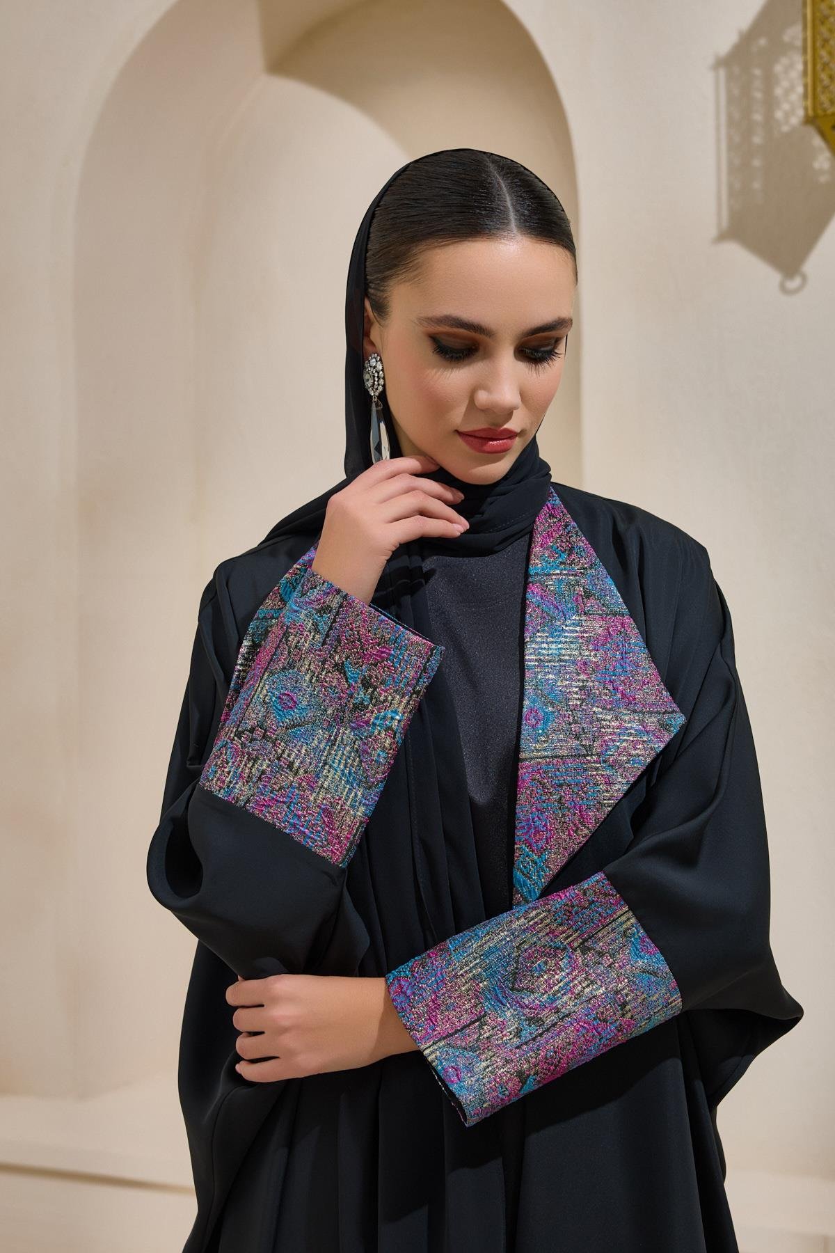 BROCADE MIX ABAYA BLACK