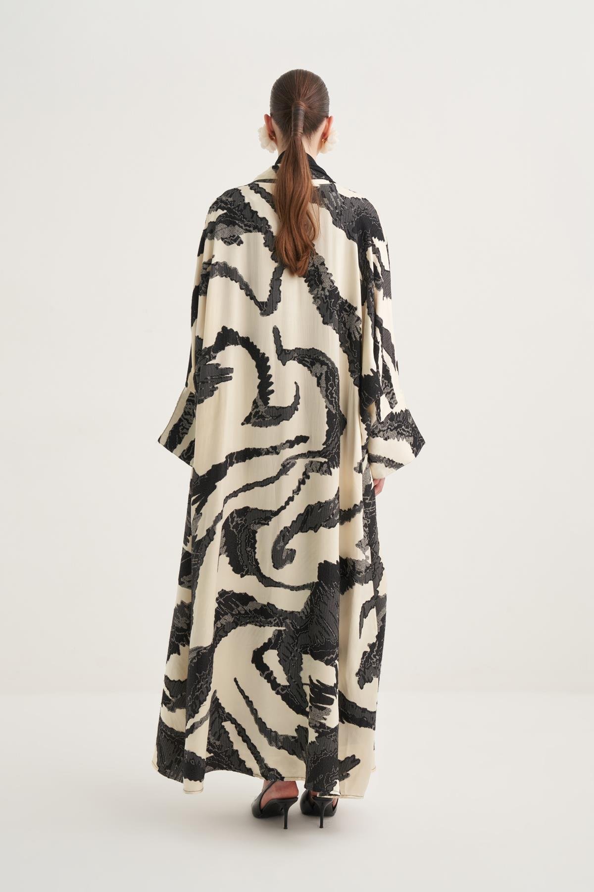 LARA VISCOSE ABAYA -CREAM