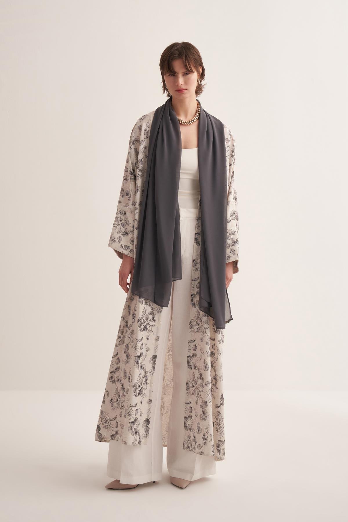 LIORA ABAYA & SCARF