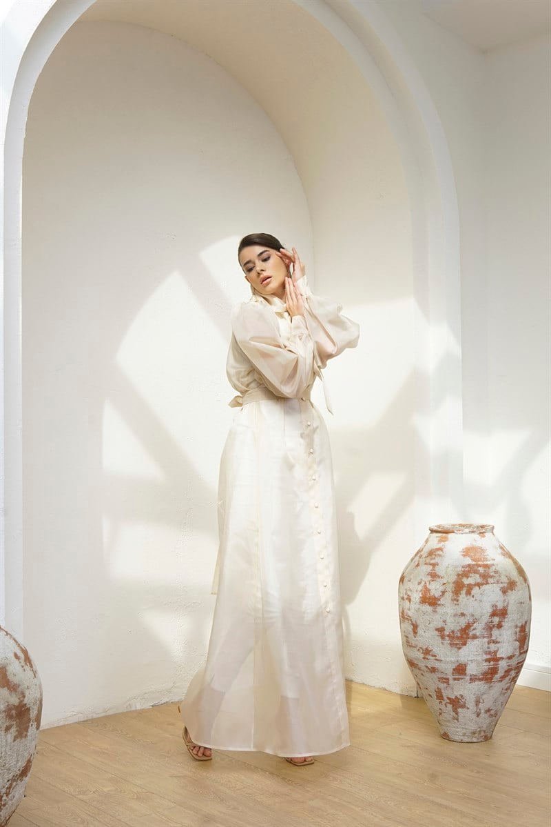 ORGANZE DÜĞMELİ ABAYA