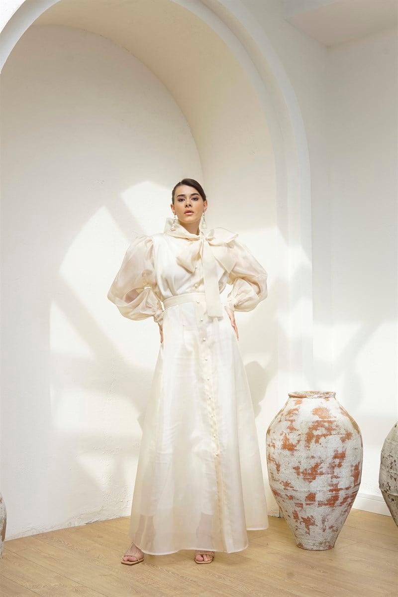 ORGANZE DÜĞMELİ ABAYA