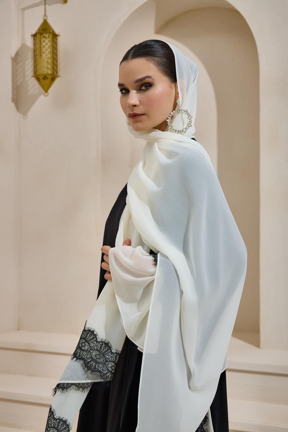 SARA  ABAYA SET BLACK ECRU