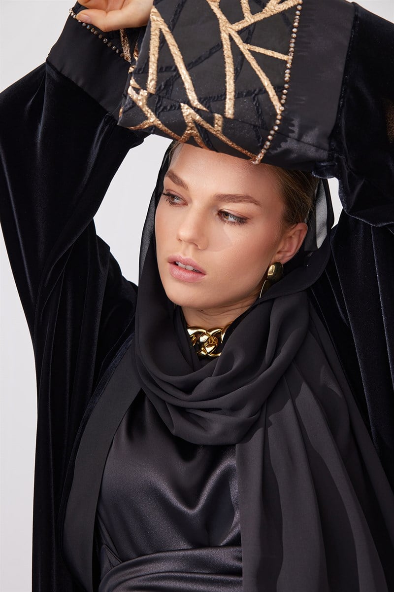 VELVET HESSA ABAYA