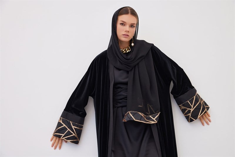 VELVET HESSA ABAYA