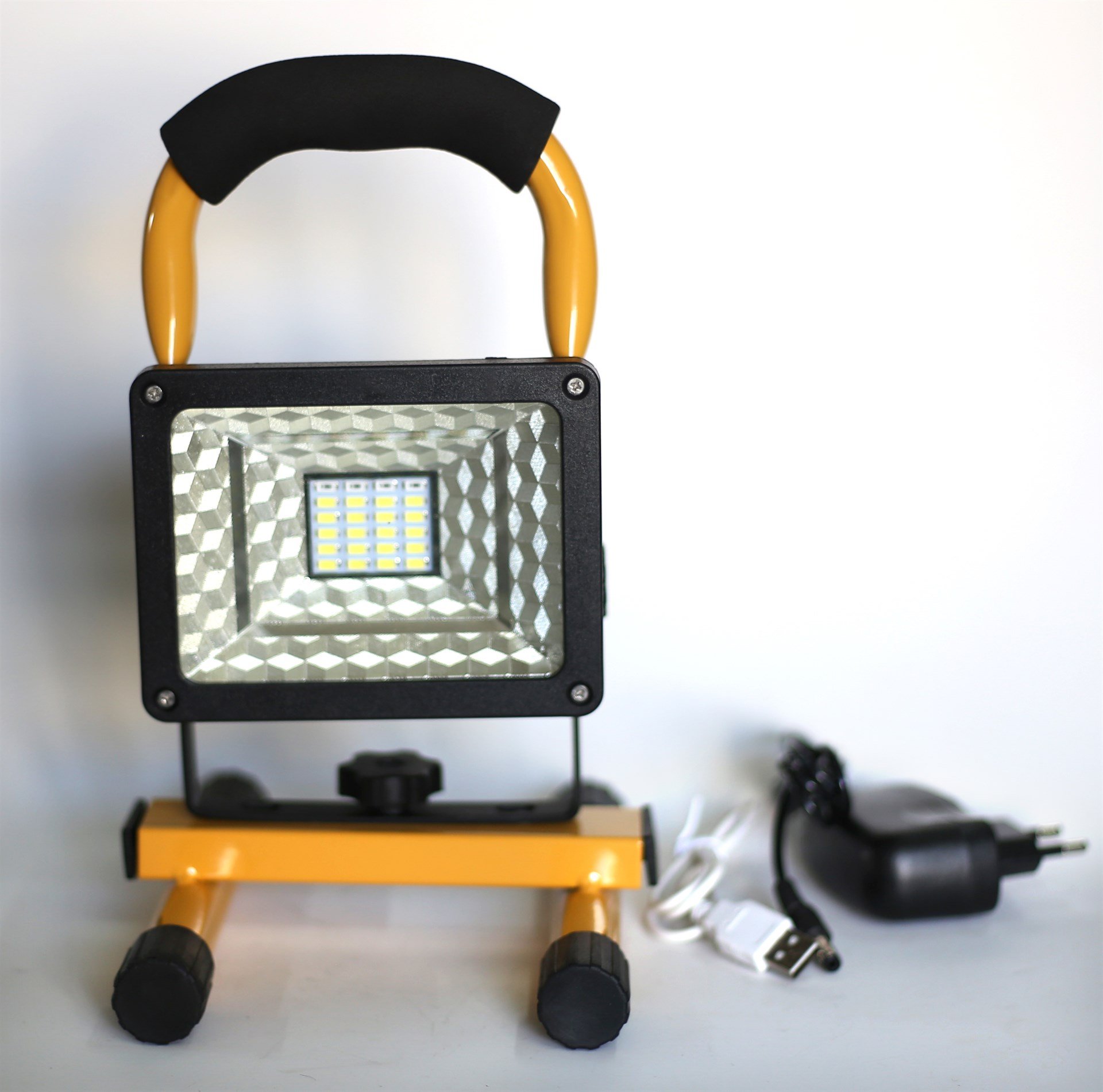 PİK LIGHT 598 PROJEKTÖR 3 BAT 15 W