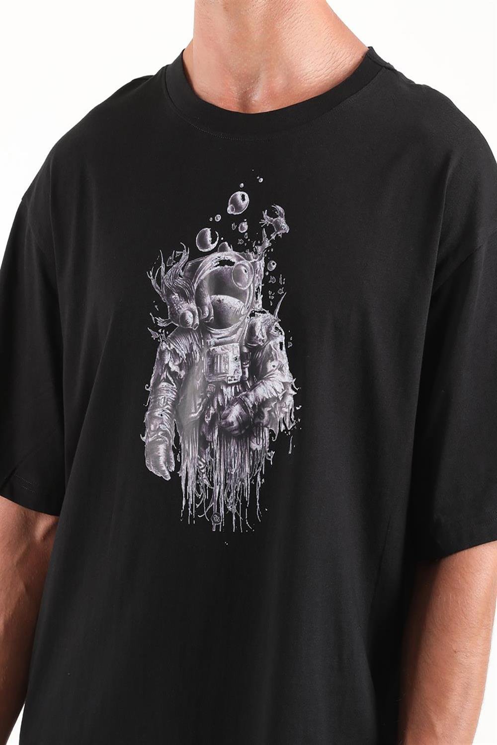 Astranot Baskılı Oversize Erkek Tshirt-SİYAH