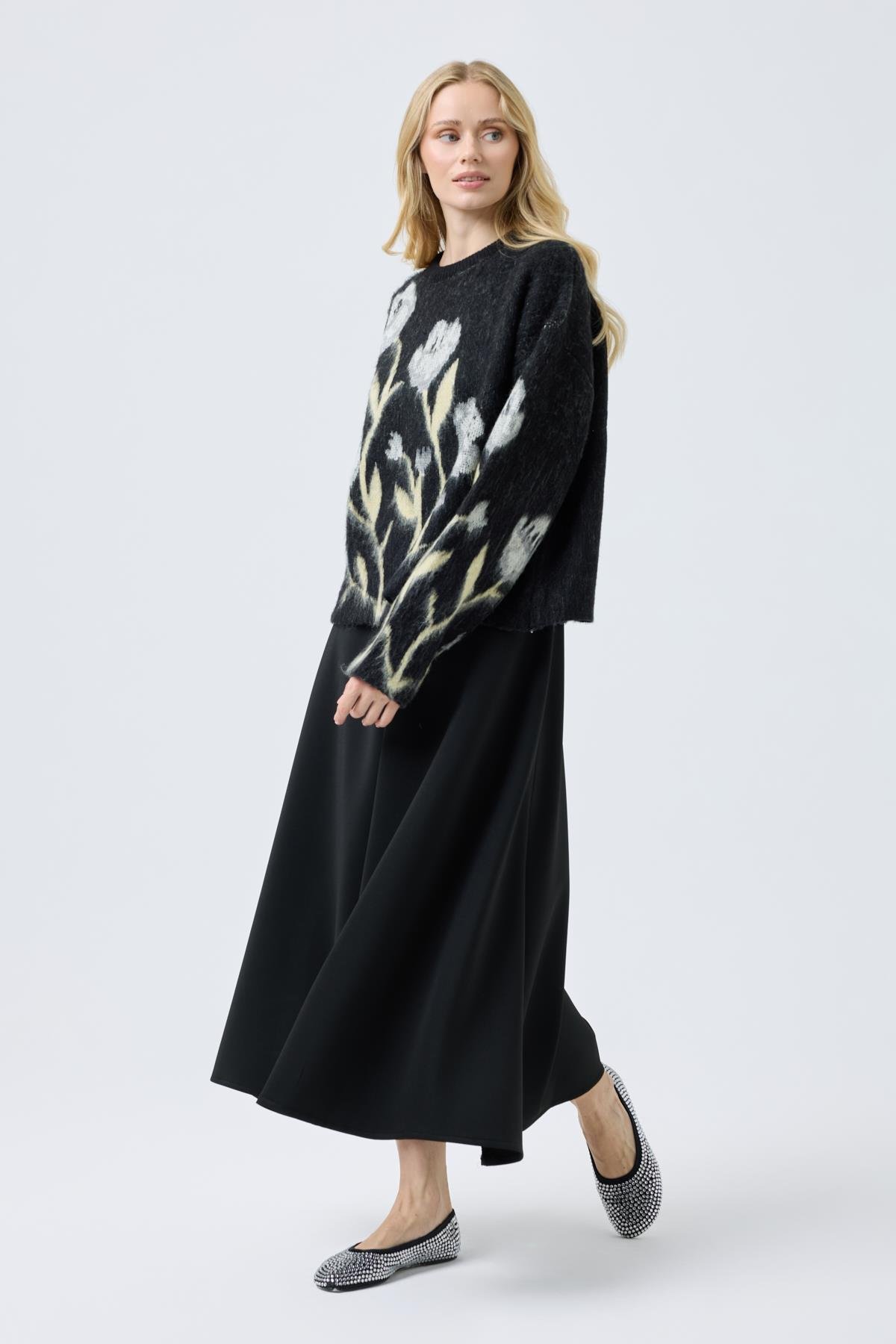  Cosima Çiçek Motifli Kazak